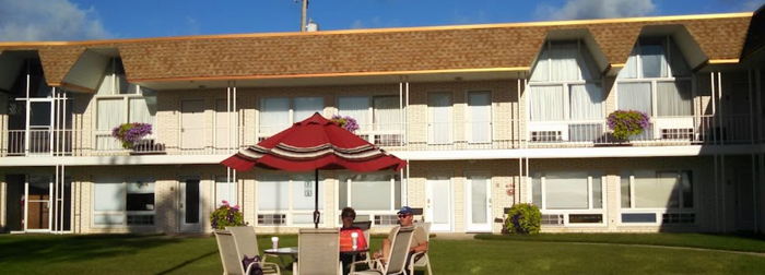 Inland House (This Ole House Motor Inn, Conway Inn)